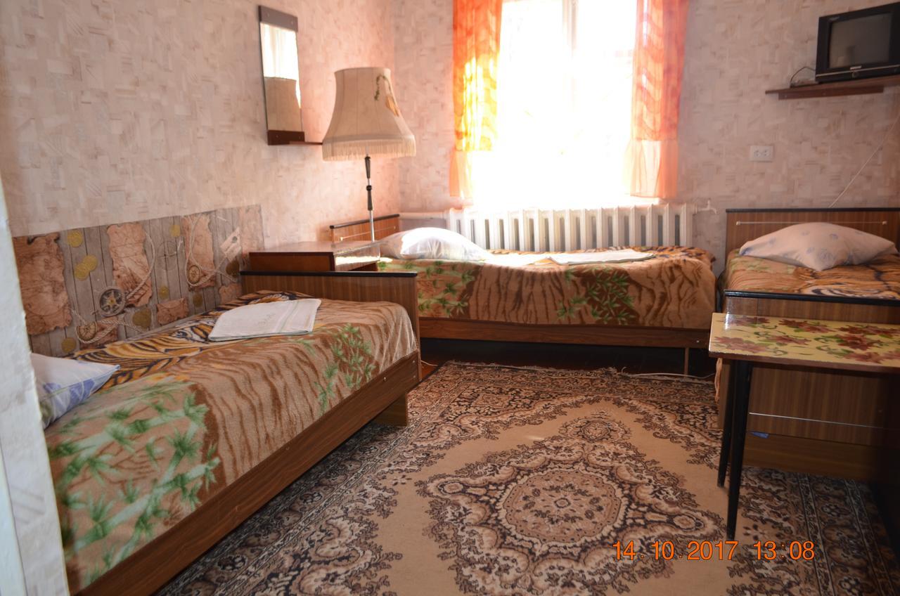 Petrovskaya Pristan Hotel Чолпон-Ата Екстериор снимка
